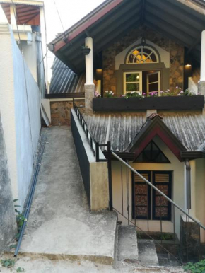 Отель Canopy Hostel  Канди